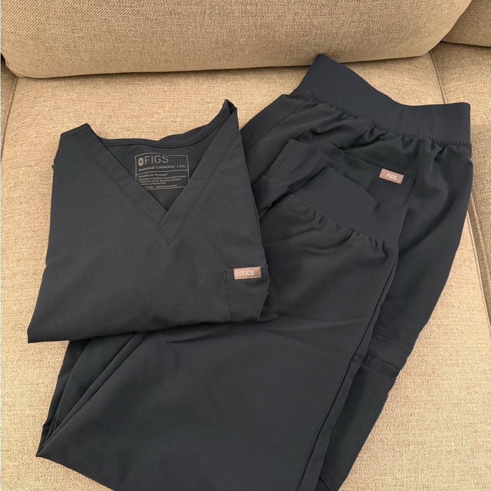 Figs Scrub Set